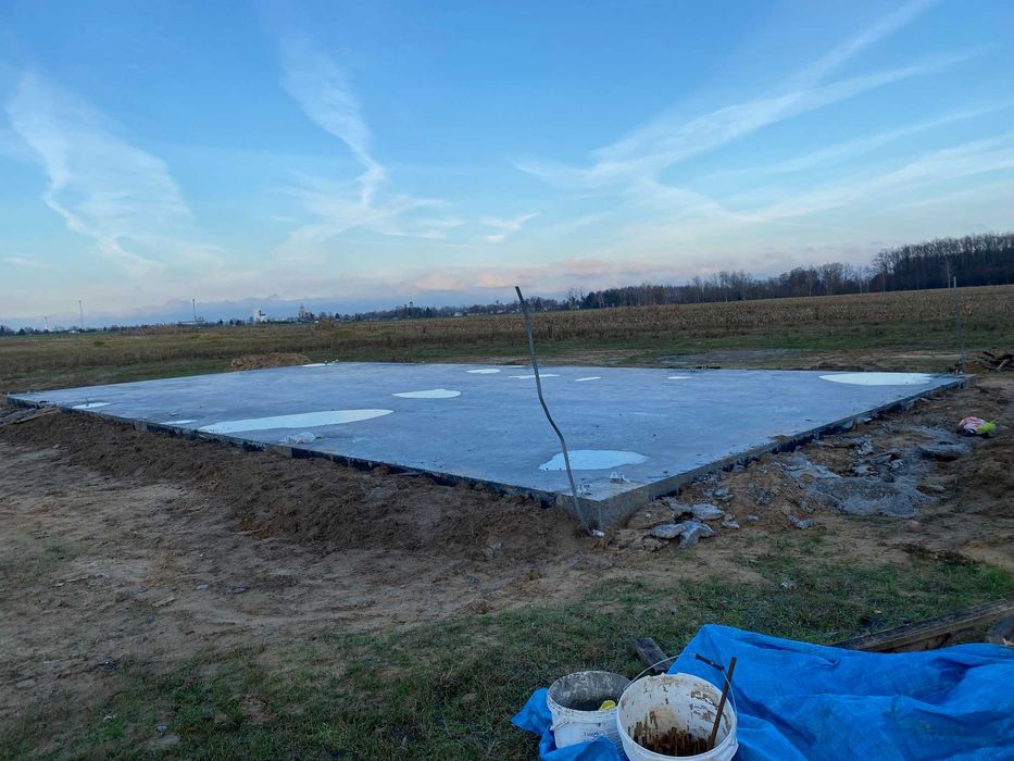 SPRZEDAM działkę  z pozwoleniem na budowę  w trakcie budowy budynku