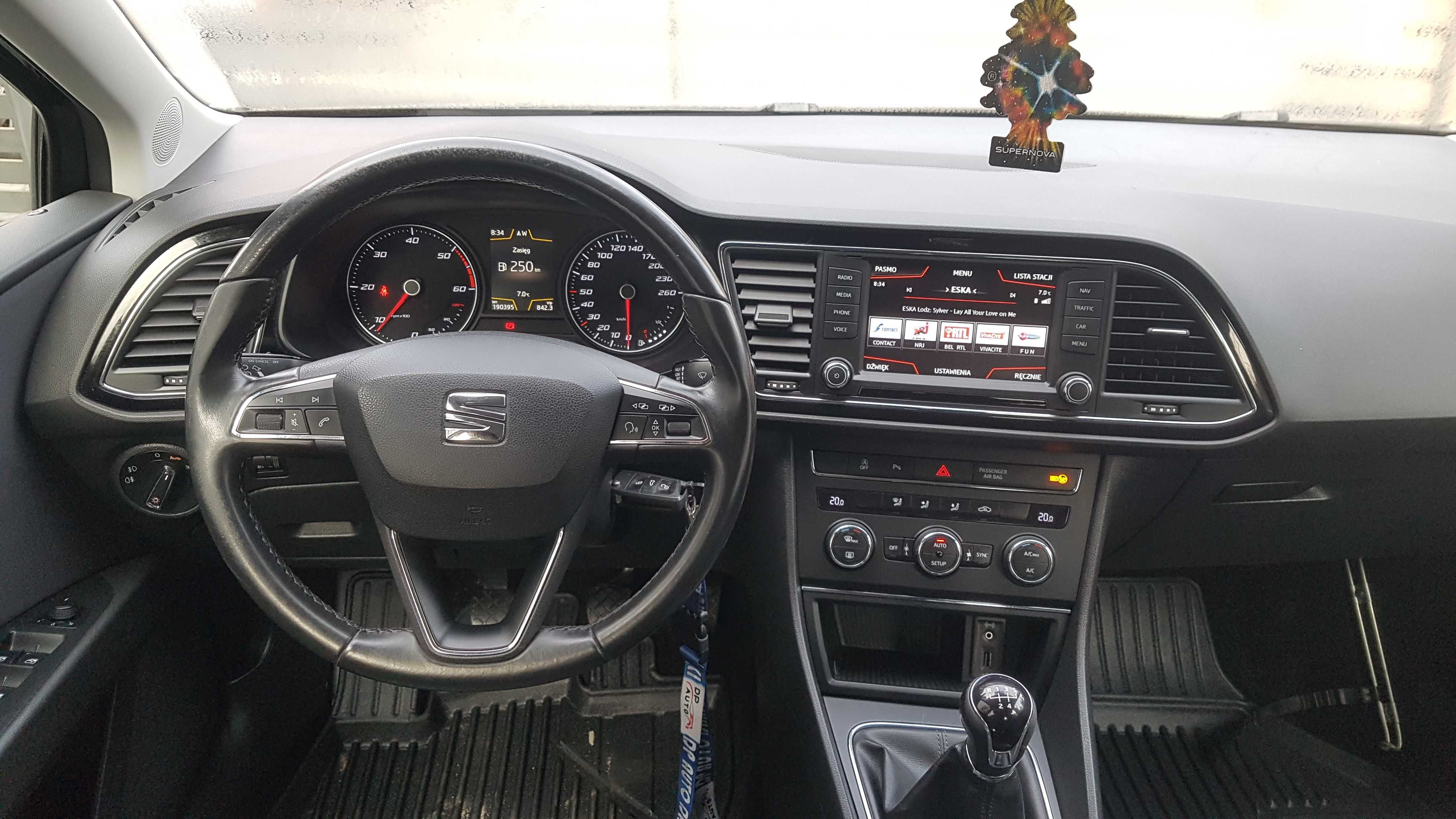 Seat Leon 1.6 TDI 2016 rok Hatchback