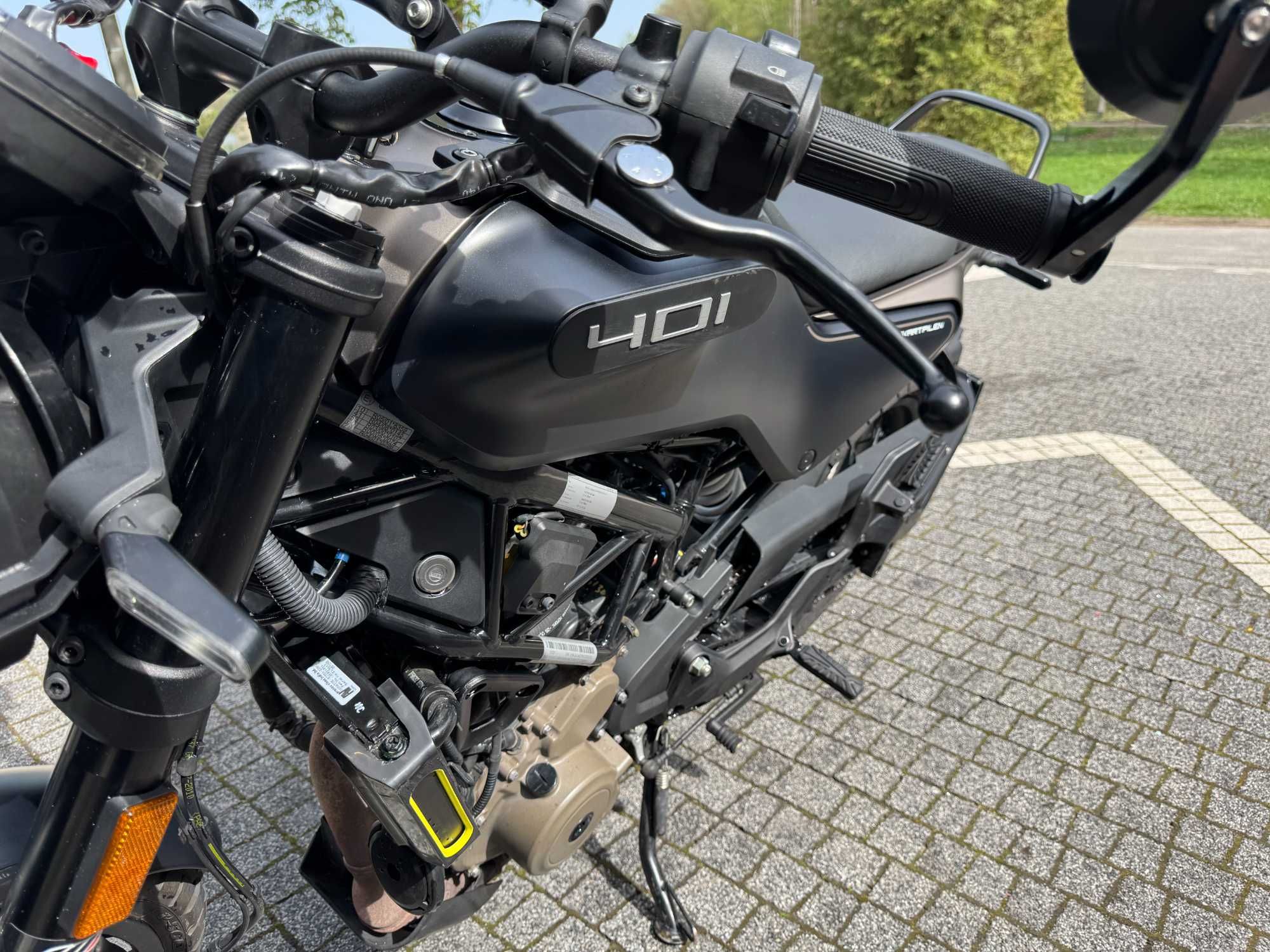 Husqvarna Svartpilen 401 A2  mały przebieg, ABS, bdb stan