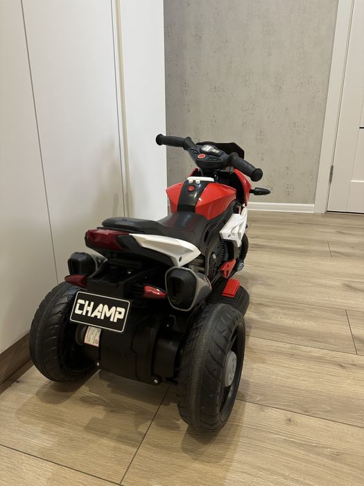 Дитячий електромотоцикл