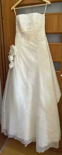 Suknia ślubna ecru z kołem i bolerkiem