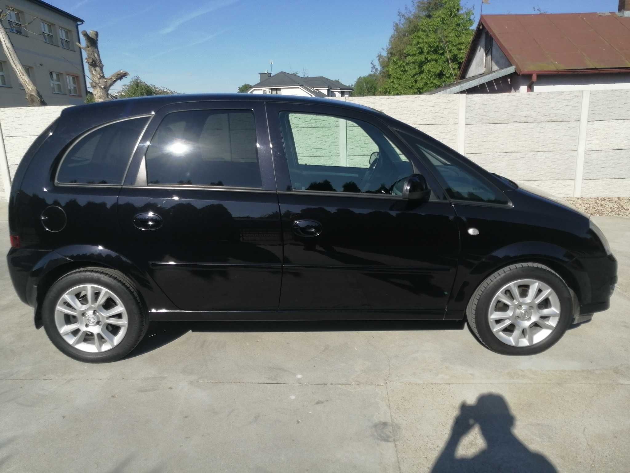 Meriva Cosmo 1.6 16V 180 tys.km. Właściciel.Klima Nawigacja. LIFT