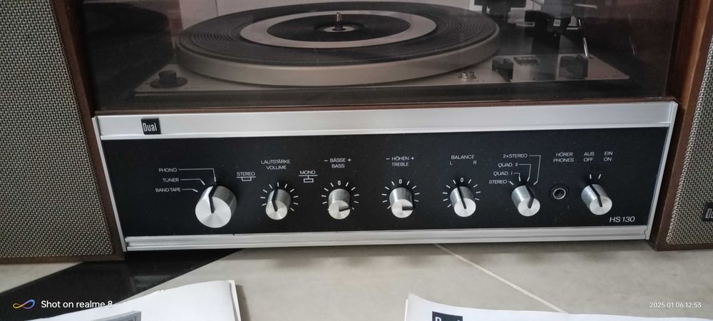 Dual Hs130 gramofon z przedwzmacniaczem i oryginalnymi  kolumnami