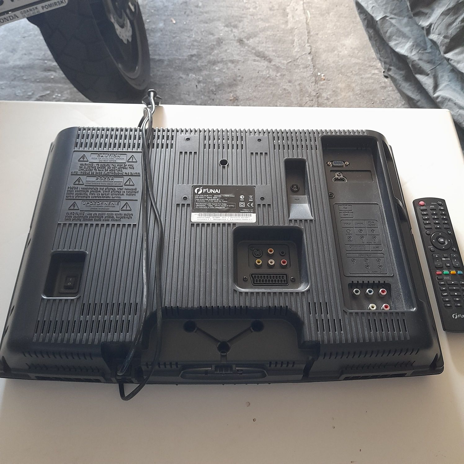 Telewizor LCD 22" FUNAI