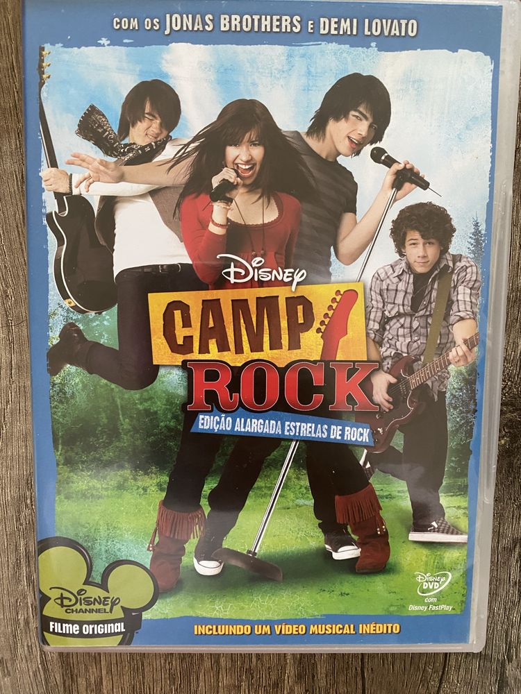 3 DVDs - dzrt, camp rock e batman vs superman