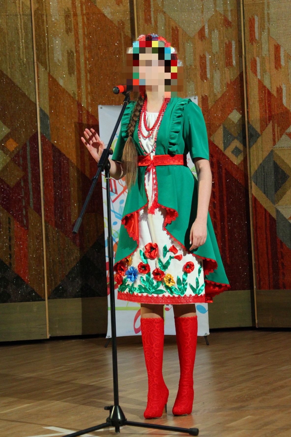 Український стилізований костюм- трансформер. Розмір 40-42, б/в