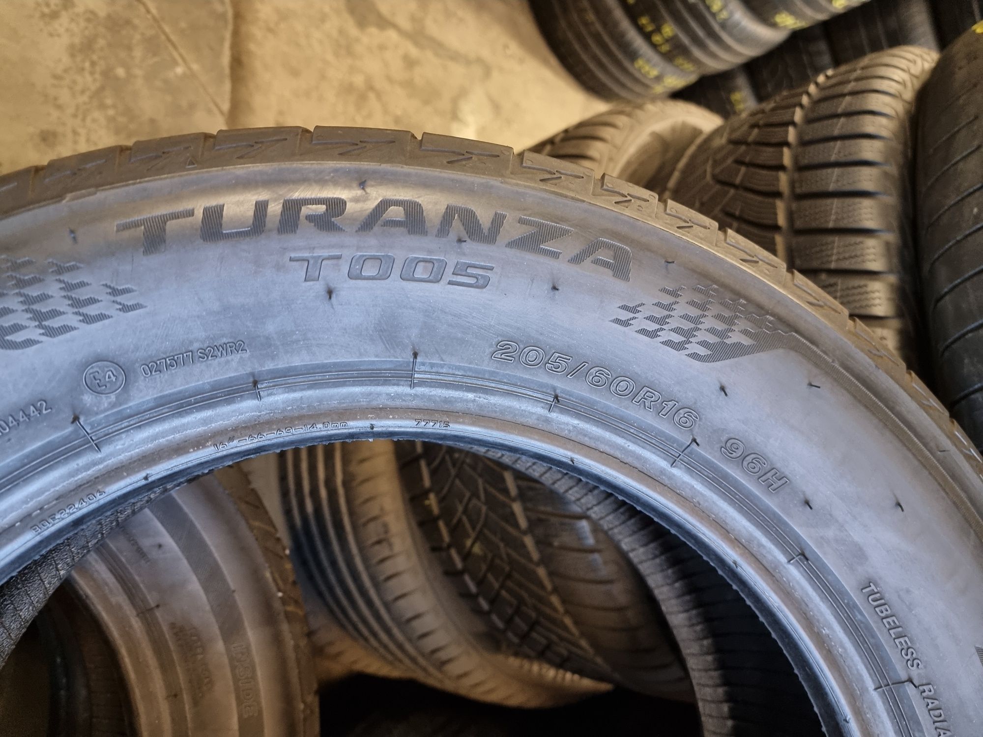 Шини літні 205х60хR16 Bridgestone Turanza T005 2 ШТ 80% Протектор 2021