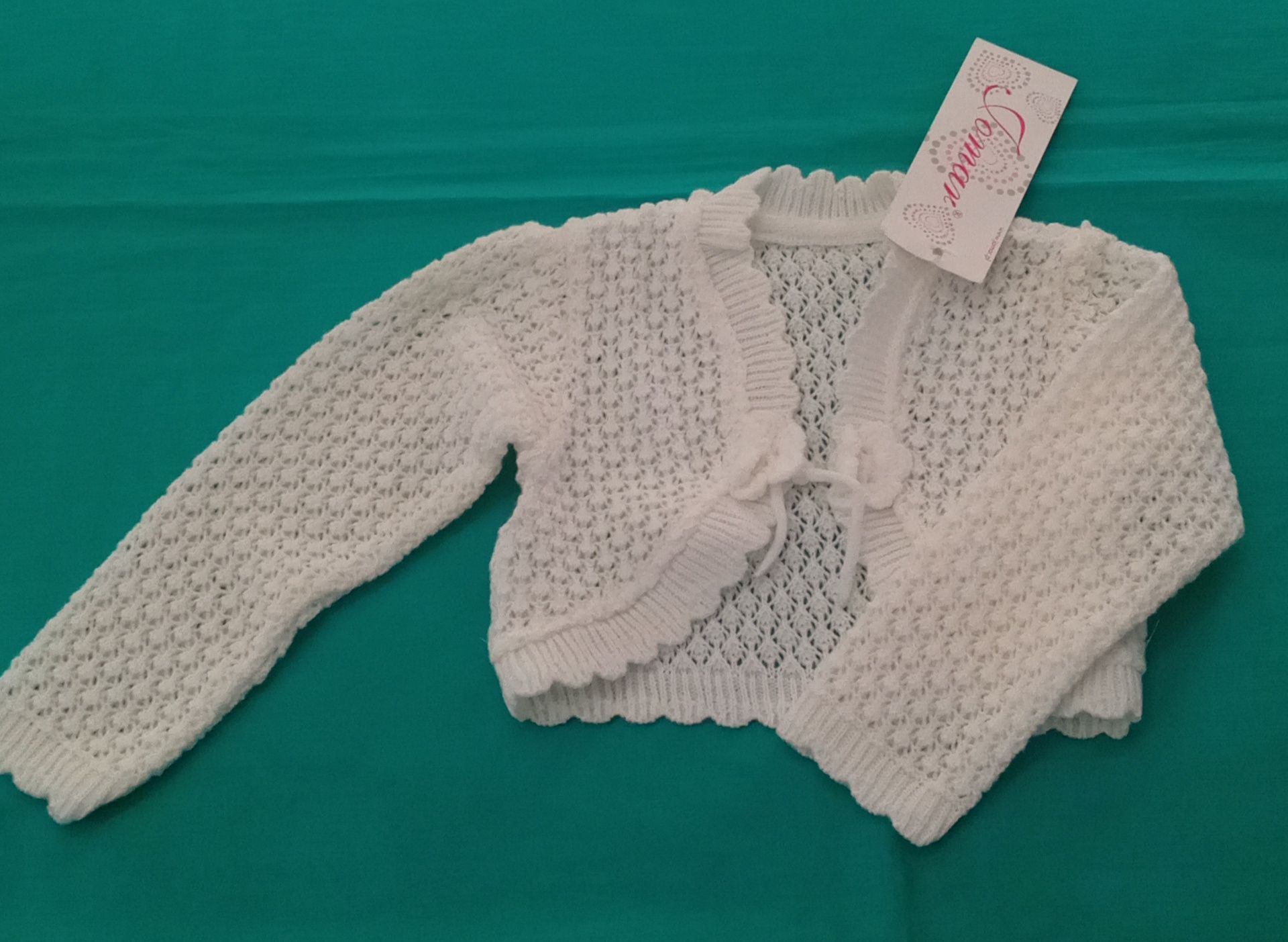 Sweter -bolerko białe 104cm
