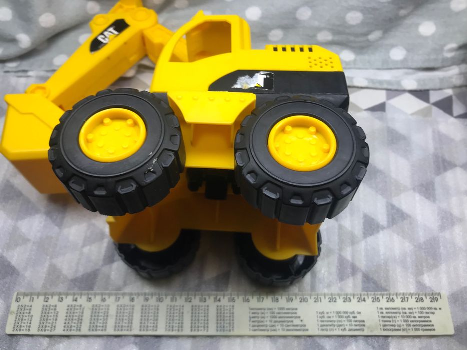 Экскаватор фирмы Funrise  пластик