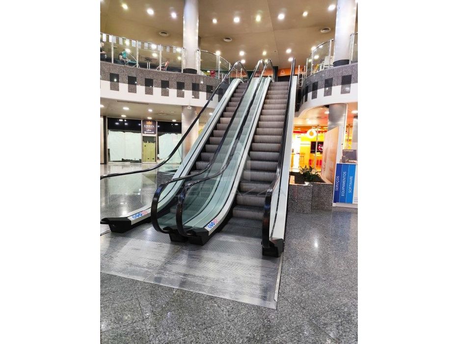 Loja comercial no centro da Maia