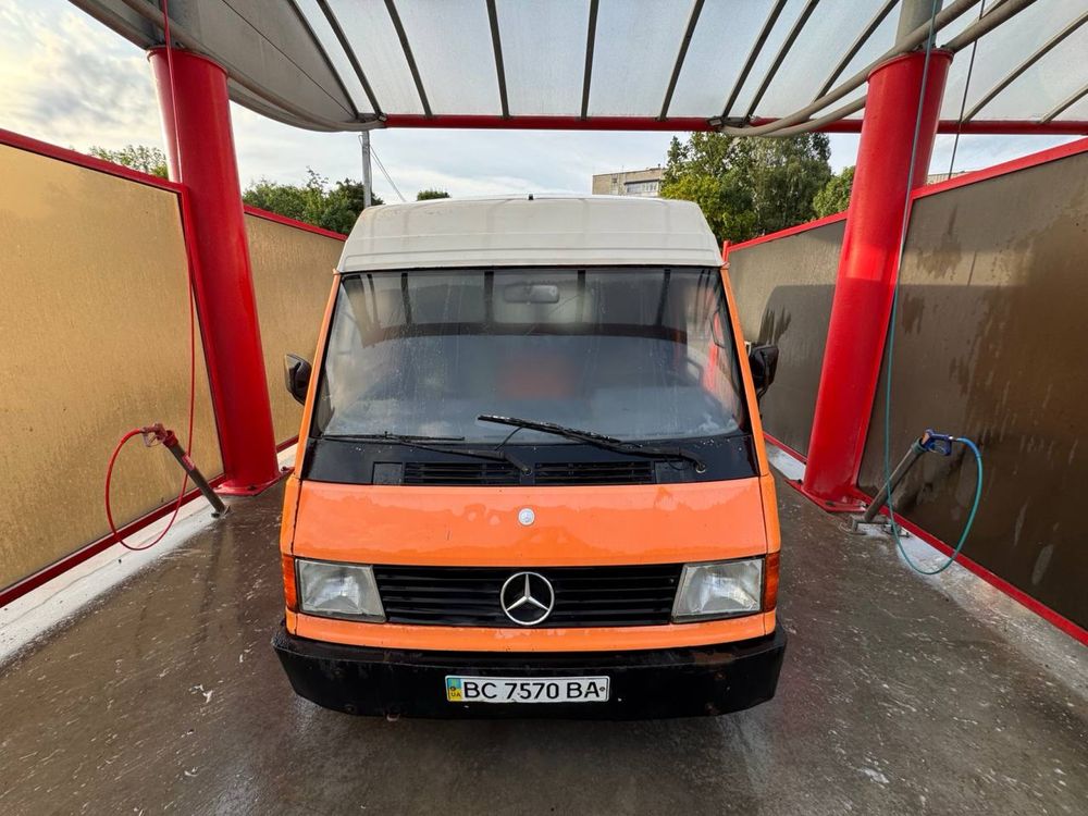 Продам Mersedes mb 100