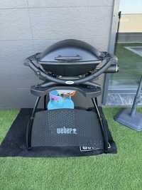 Weber Q2200 com suporte