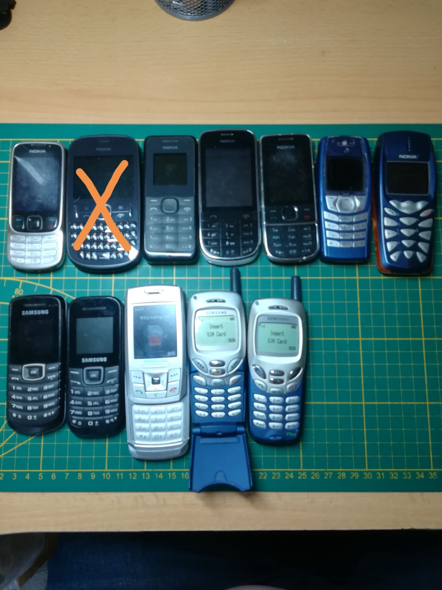Telefony komórkowe zestaw
