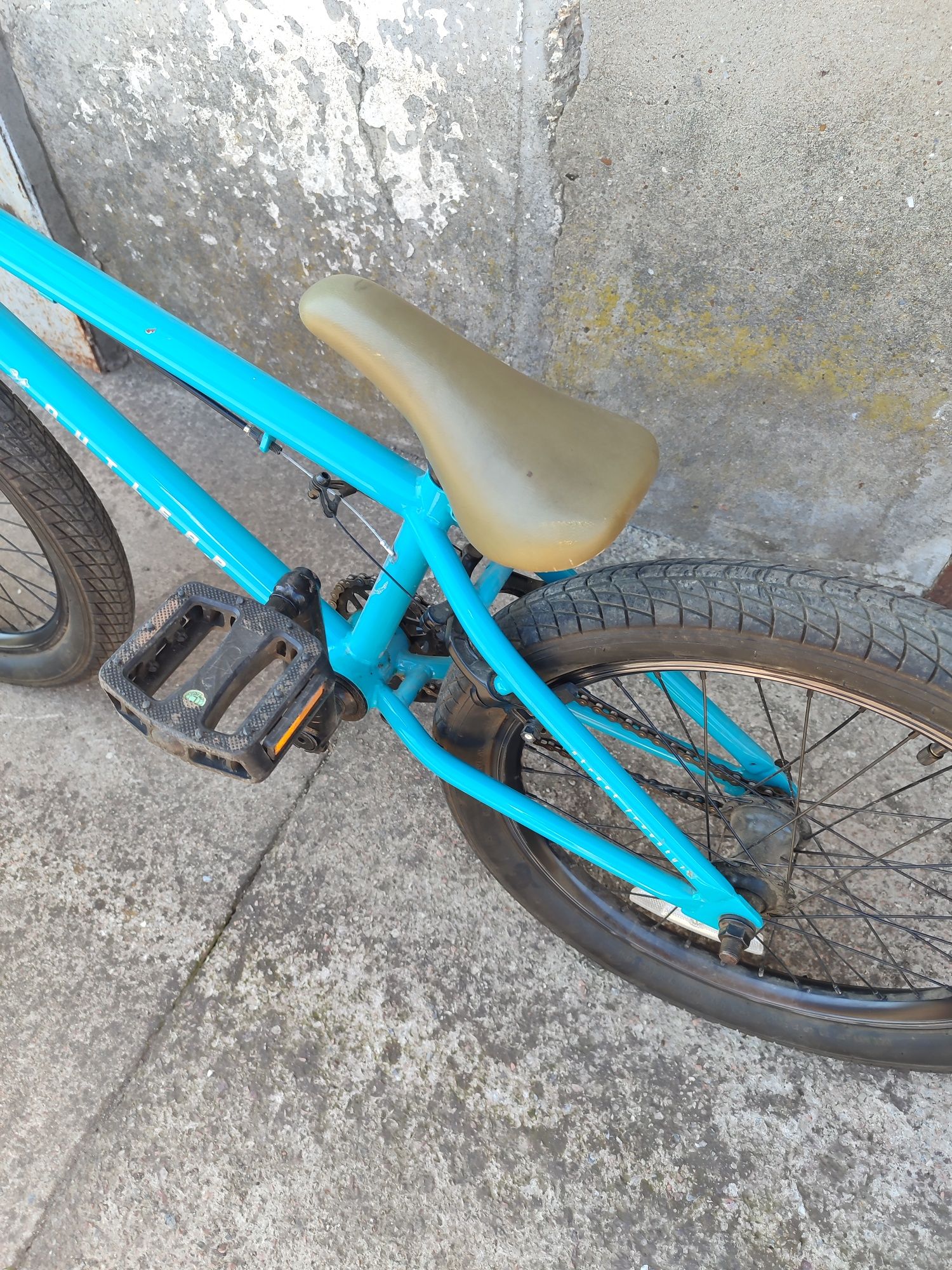 Велосипед BMX outleap revolt