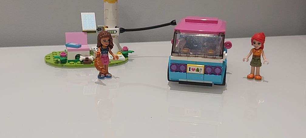 Zestaw LEGO Friends , samochód elektryczny 41443