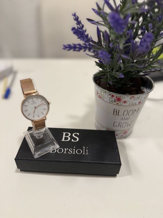 Relogio feminino com bracilete