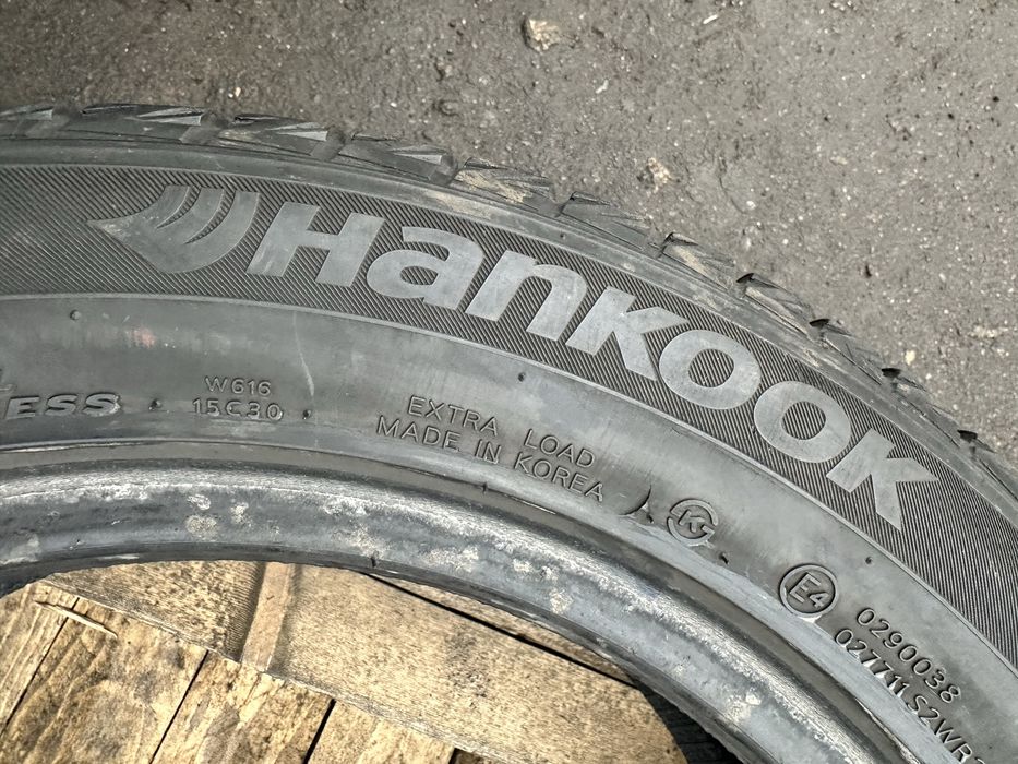 Шини 205 55 16 94T XL Hankook Winter I*Zept IZ2 пара