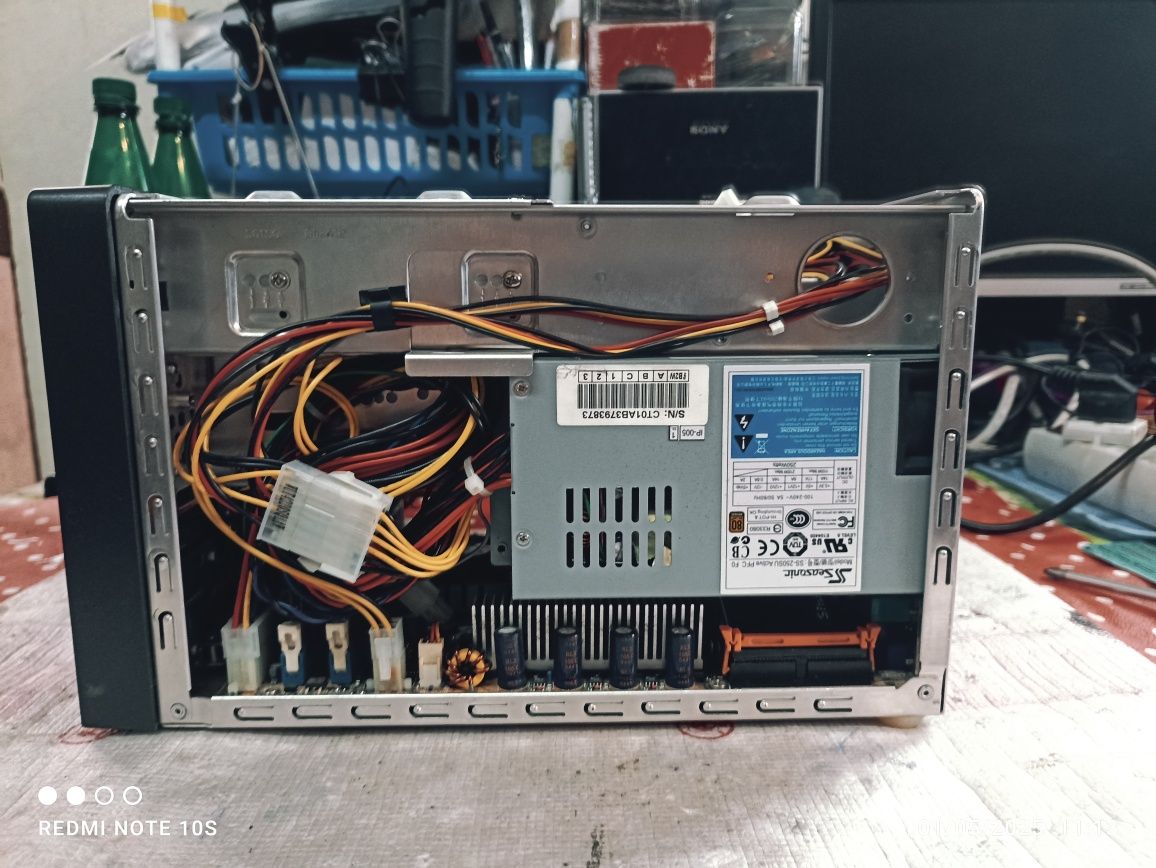 Shuttle XPC  > SB83G5
SB83G5