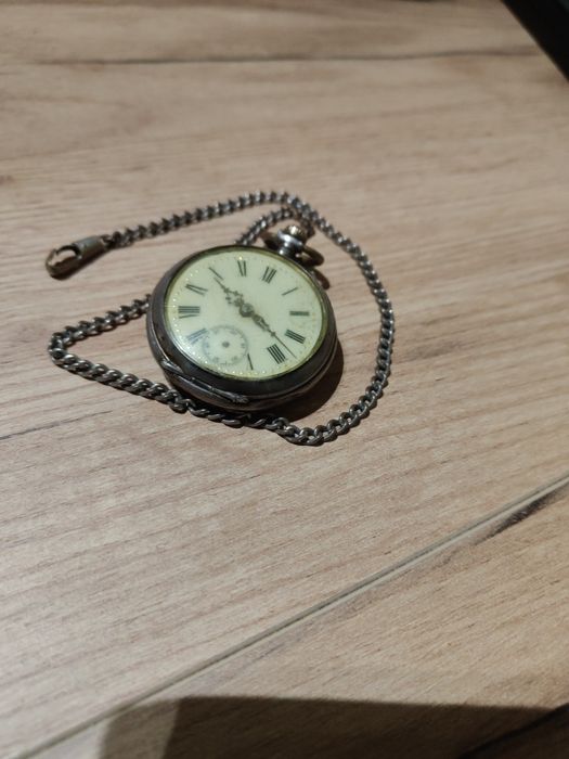 Srebrny  pr 800 stary kiesząkiwy zegarek