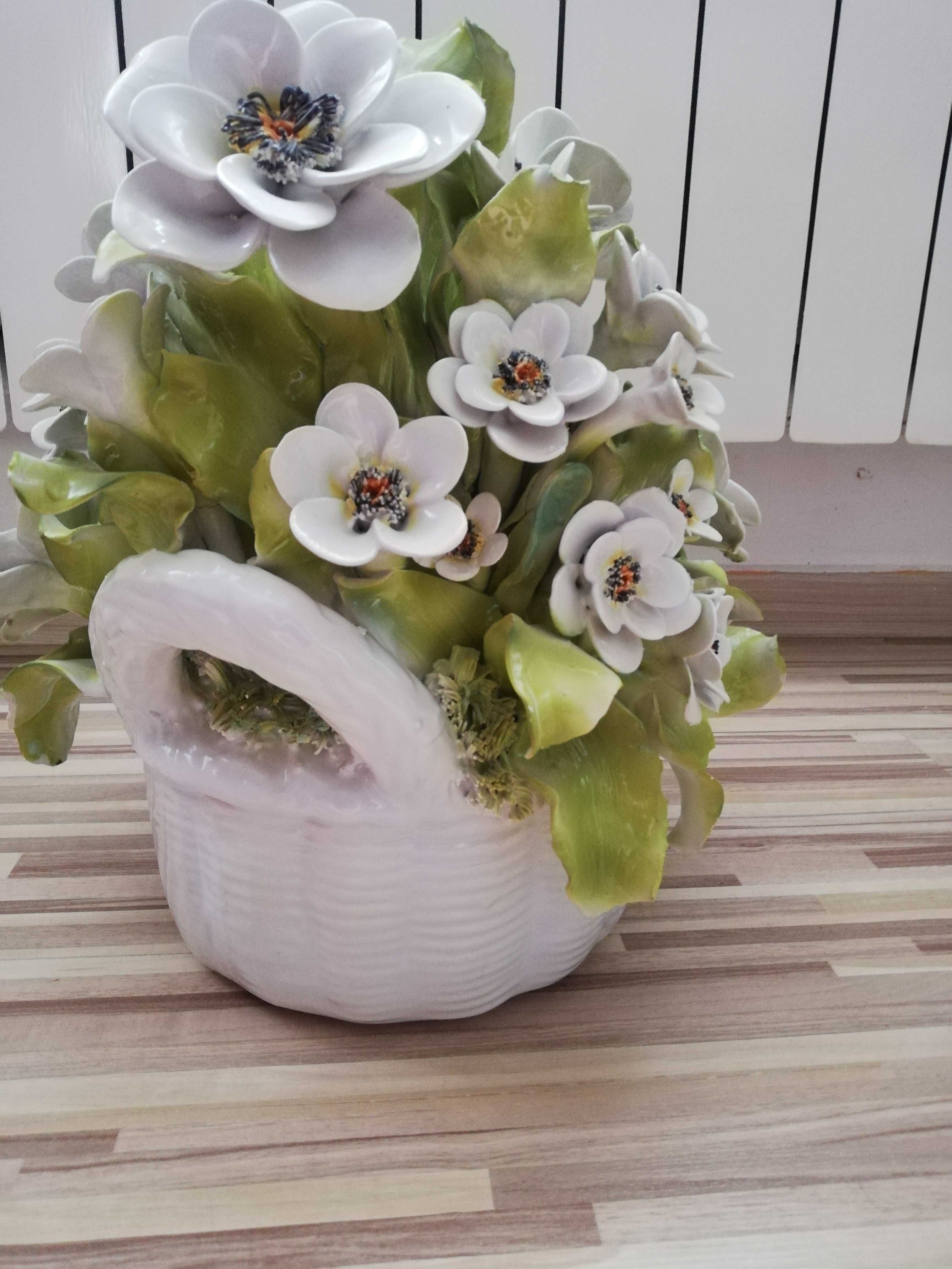 Bassano kosz z kwiatami porcelana