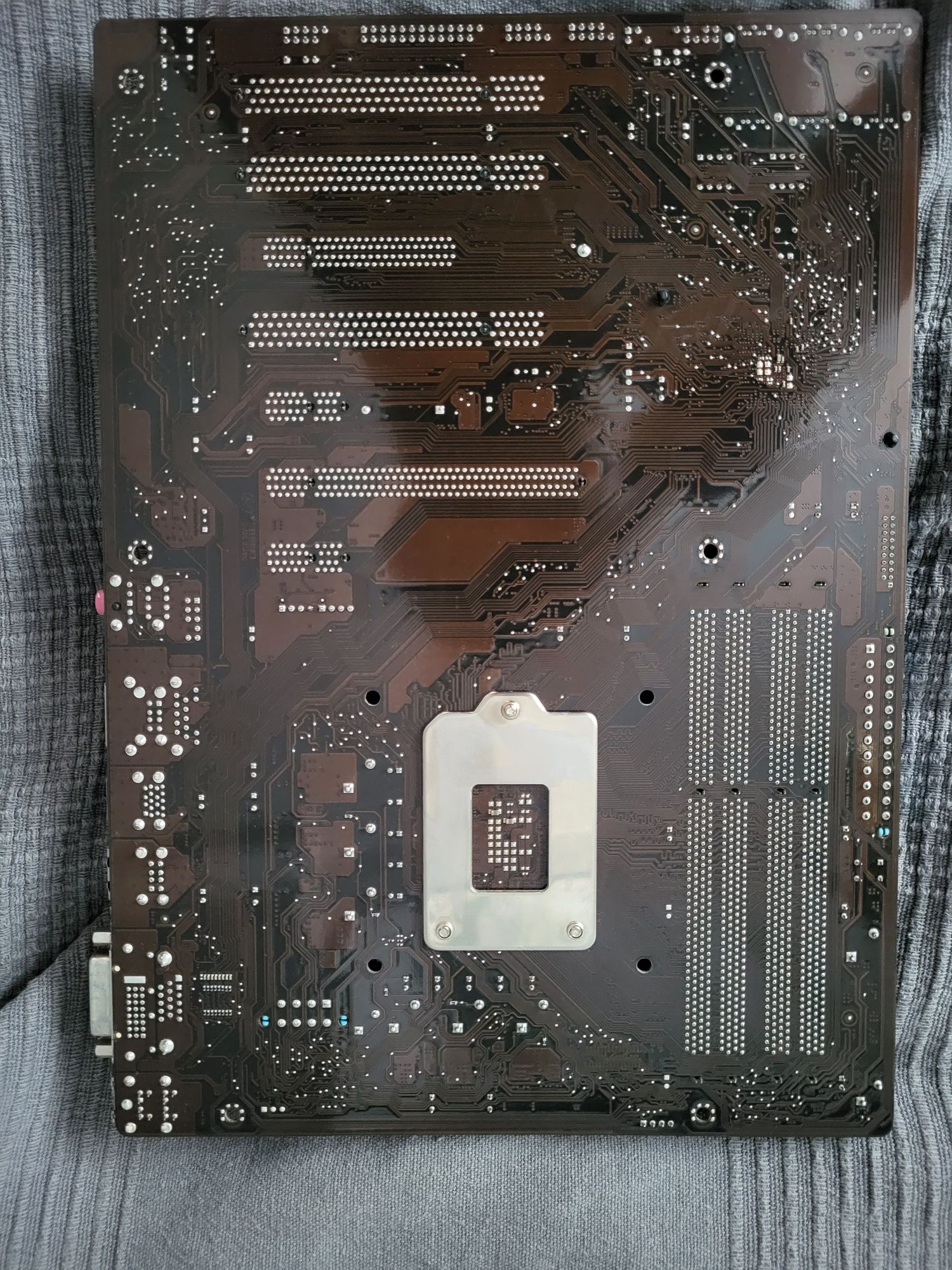 Asus P8B75-V + INTEL CORE I5-3570