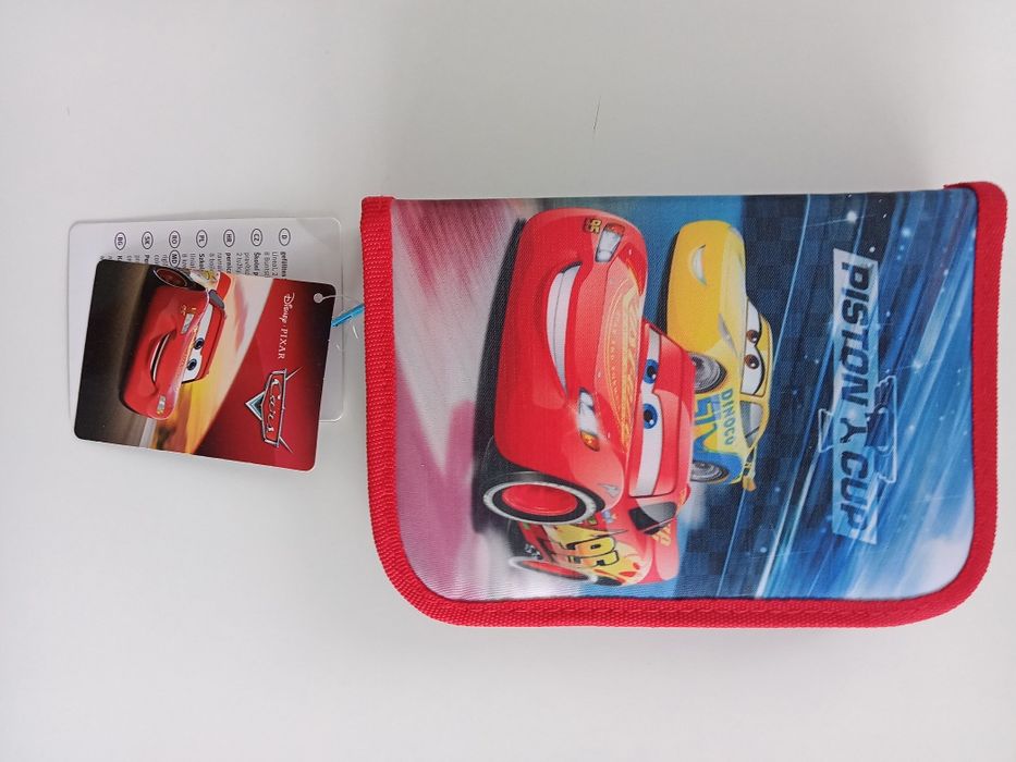Nowy piórnik Disney Cars Auta