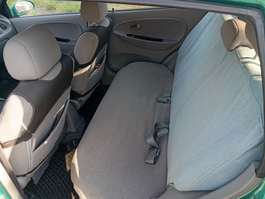 Продам економне авто Kia Rio 1.3 бензин 2000 року