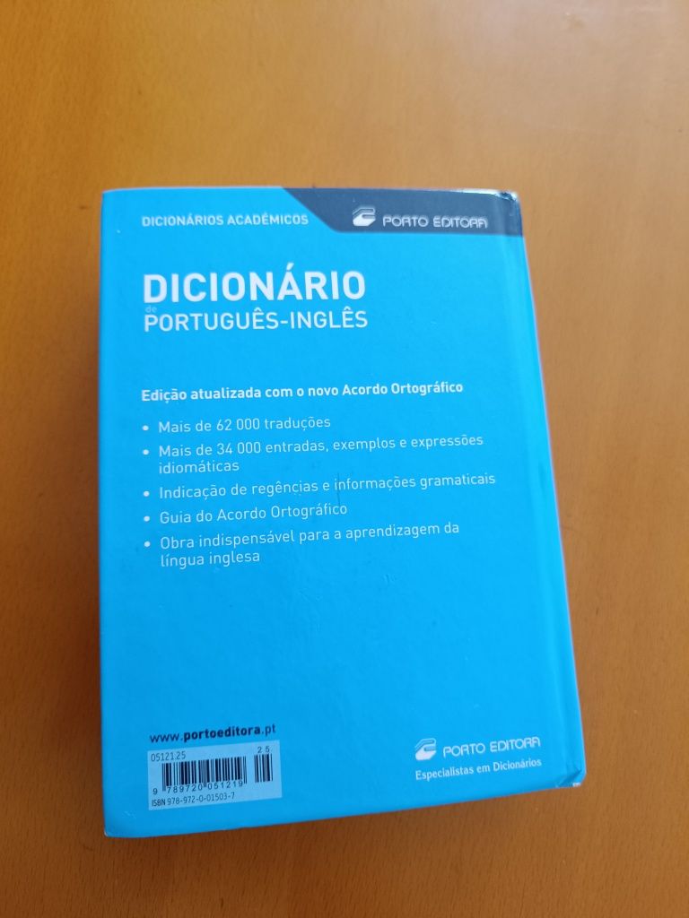 Dicionário académico inglês-português