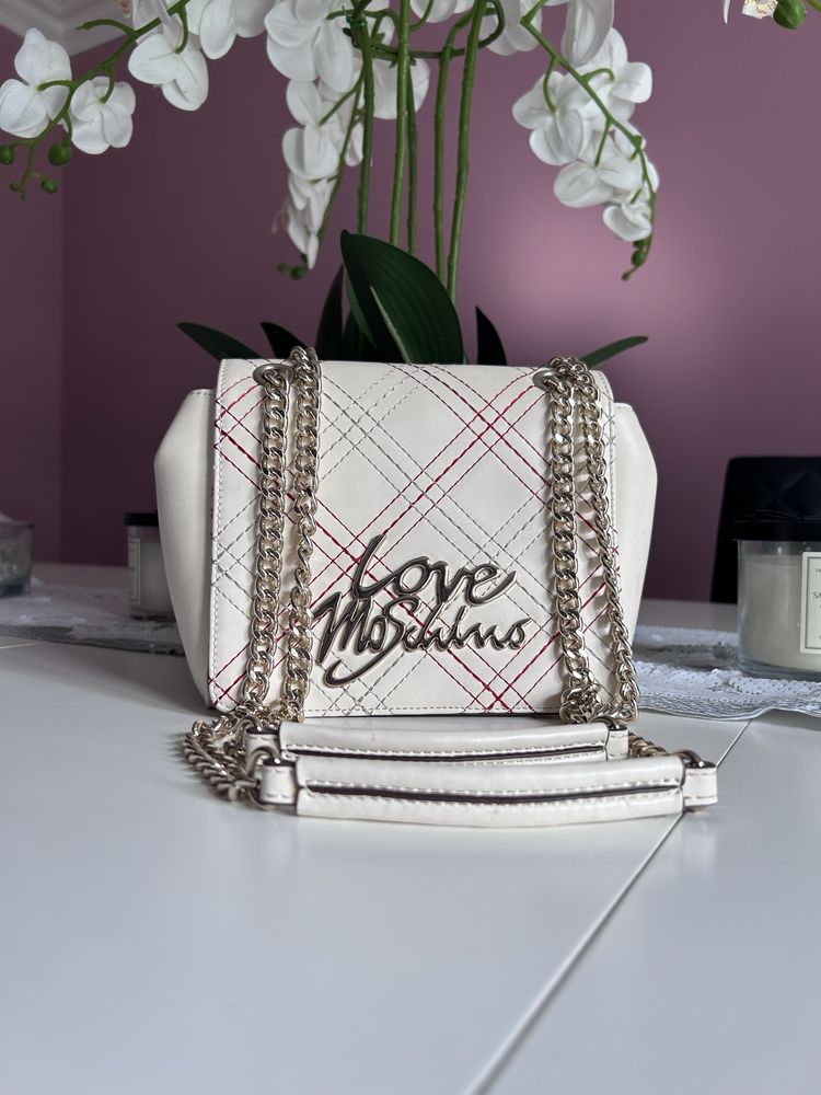 Kremowa torebka Love Moschino