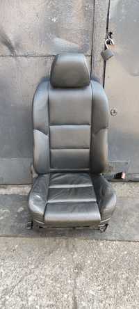 Fotel przedni prawy czarna skóra sport BMW e60 e61