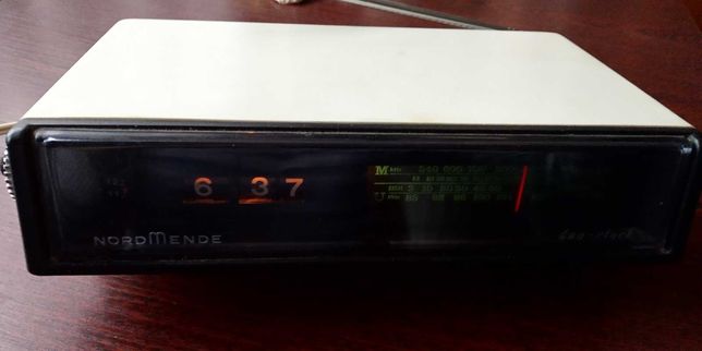 Радиоприемник-часы "NordМende" 172A Duo-Clock