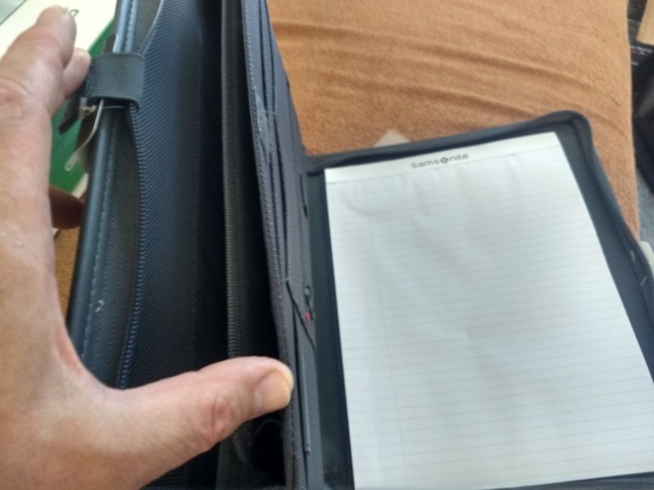 Продам портофолио Samsonite Xenon Business Zip Portfolio, Steel Grey