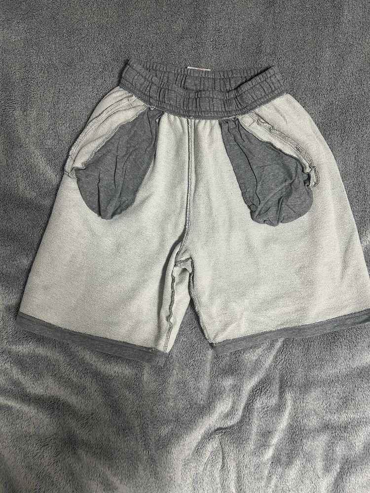 Продам оригінальні шорти Nike