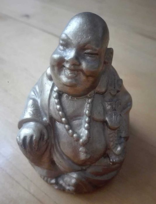 Uśmiechnięty Budda Solina 1995 gipsowa ozdoba złota