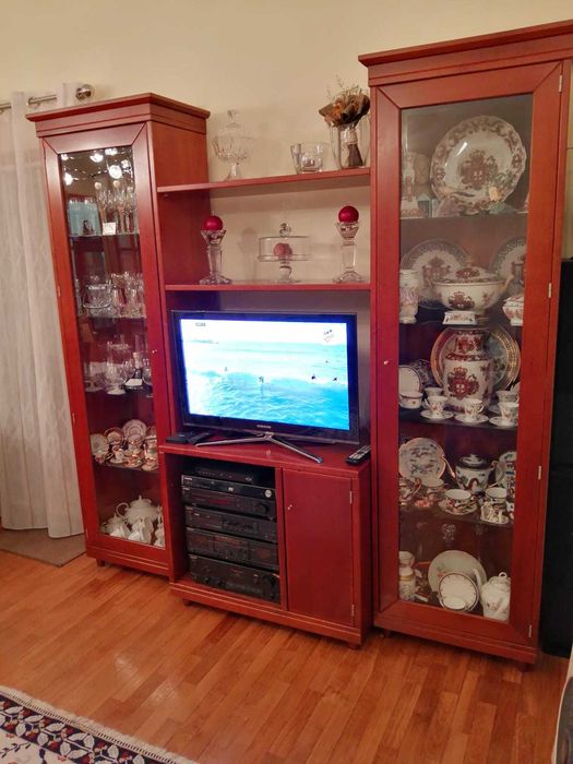 Móvel TV e cristaleira