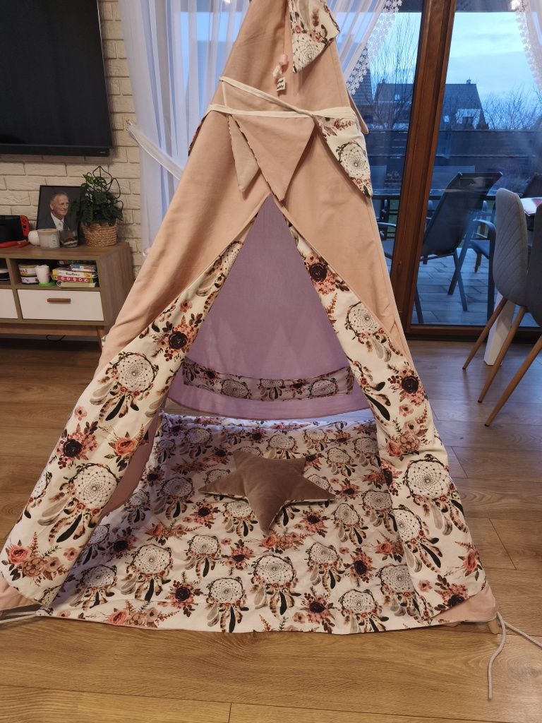 Namiot tipi dla dziewczynki