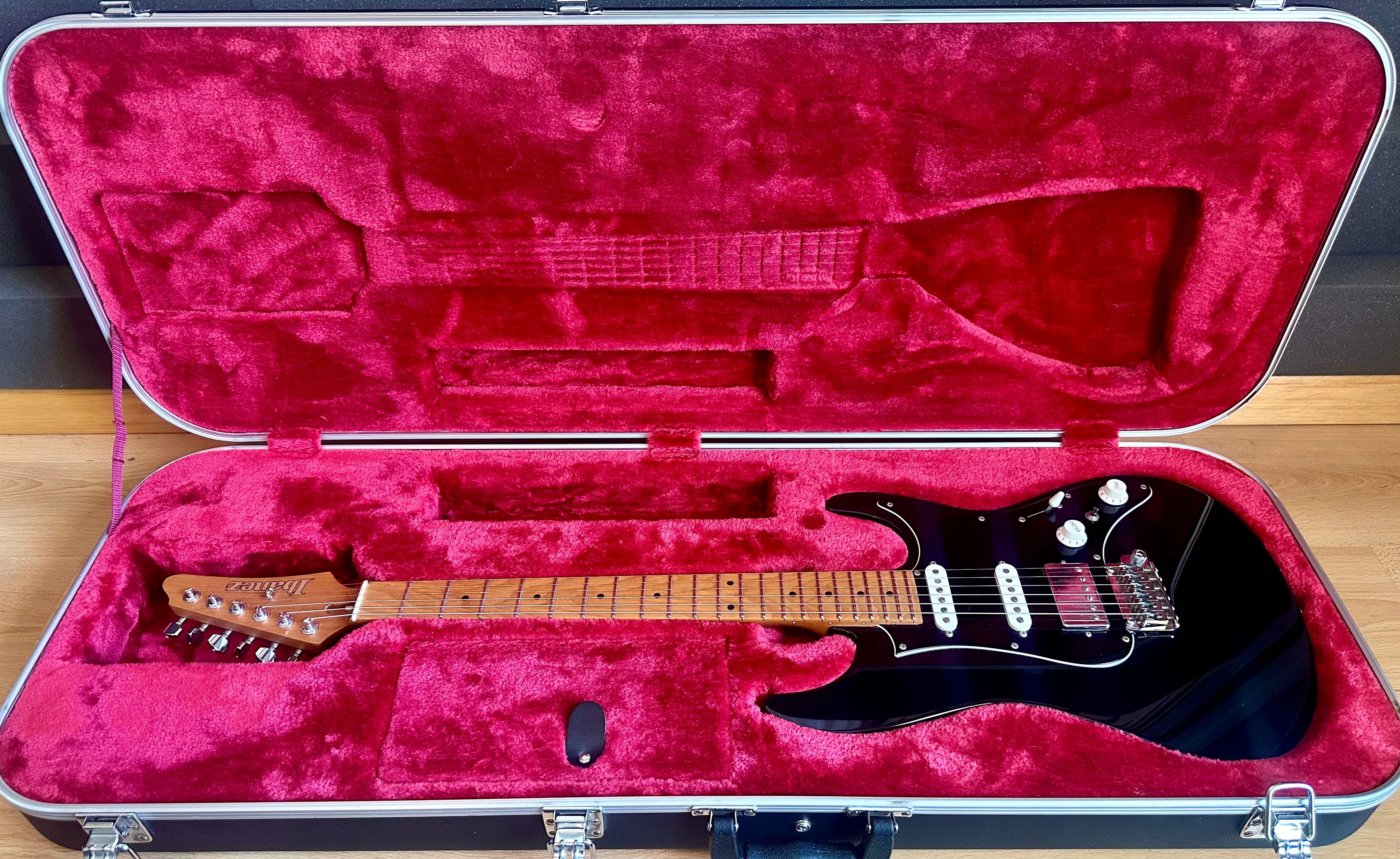 Ibanez AZ2204B-BK Prestige