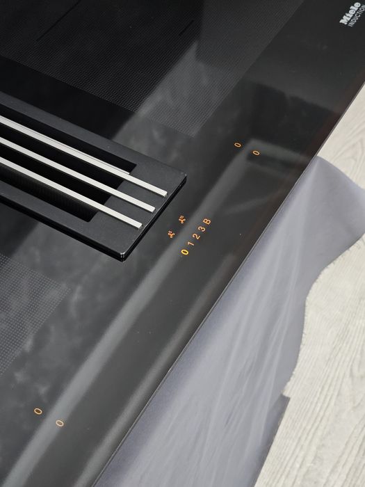 Варочна поверхня з монтованою витяжкою KMDA 7774 Гарантія!