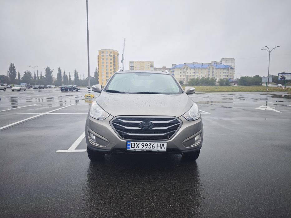 Хундай Туксон 2013 Hyundai ix35 Tucson Кросовер Позашляховик