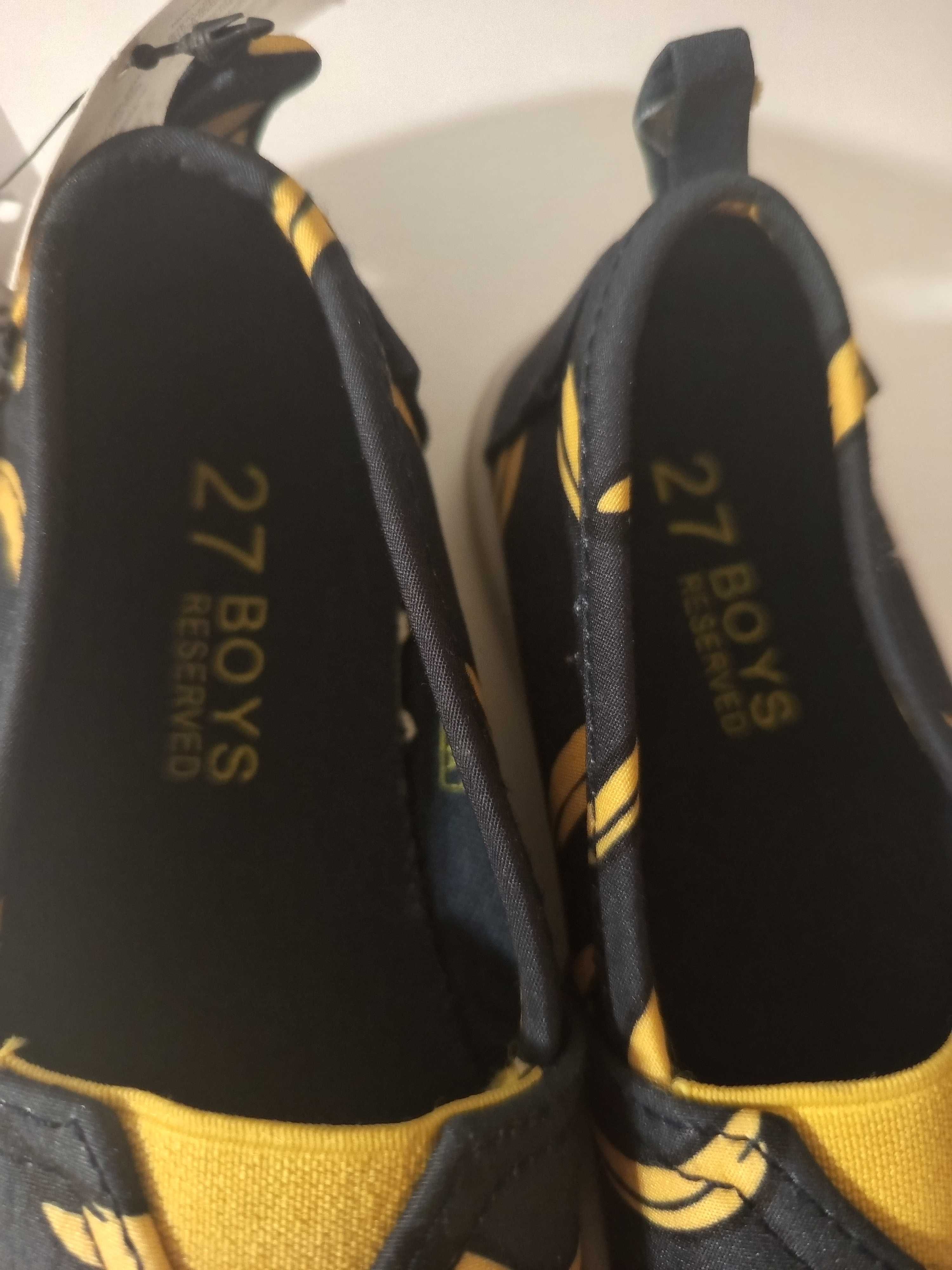 Nowe trampki kapcie Reserved 27