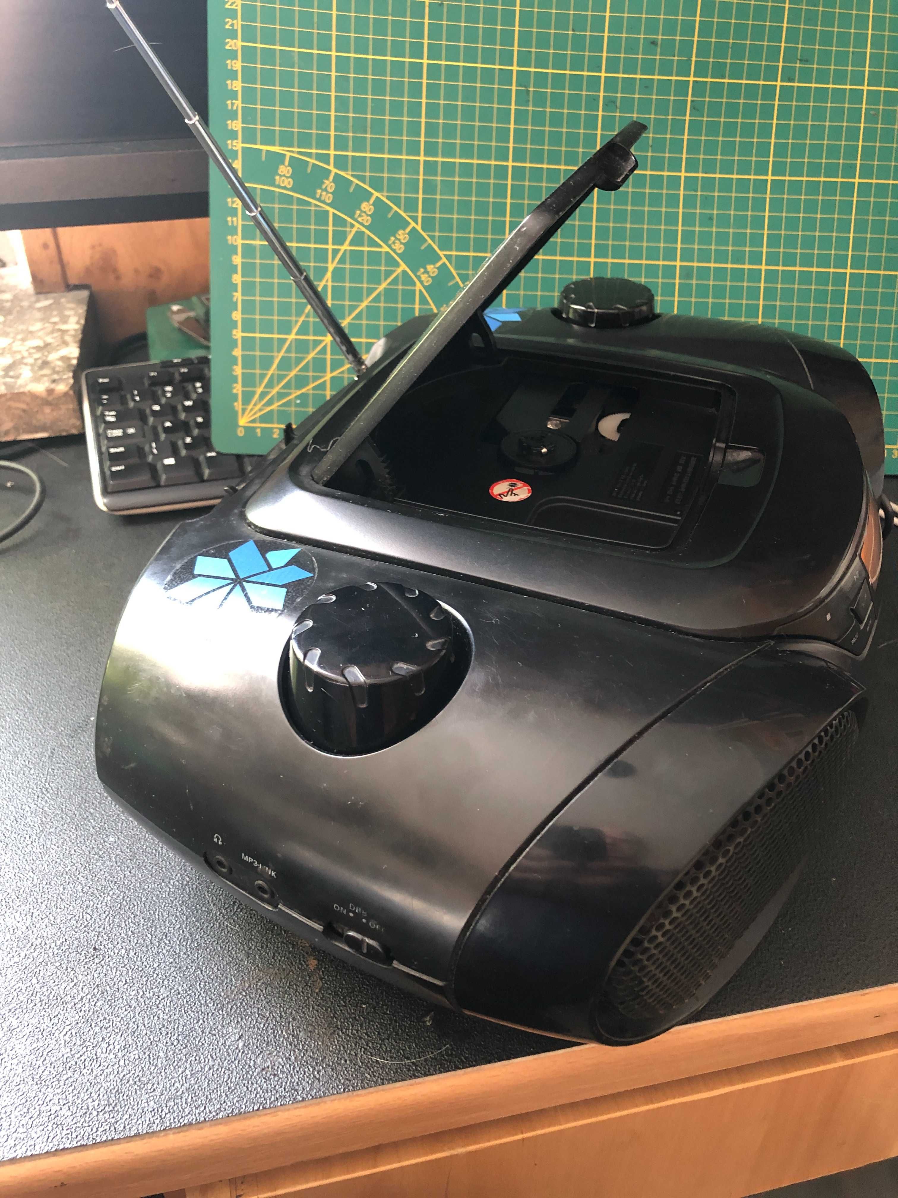 Radiomagnetofon radio -magnetofon itp