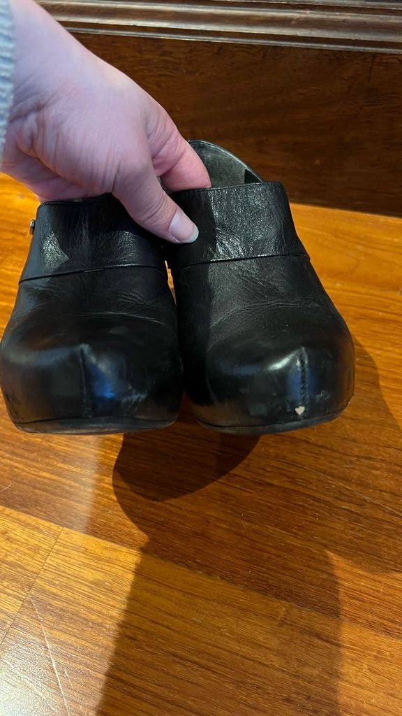 Botins pretos de pele Meu Pé