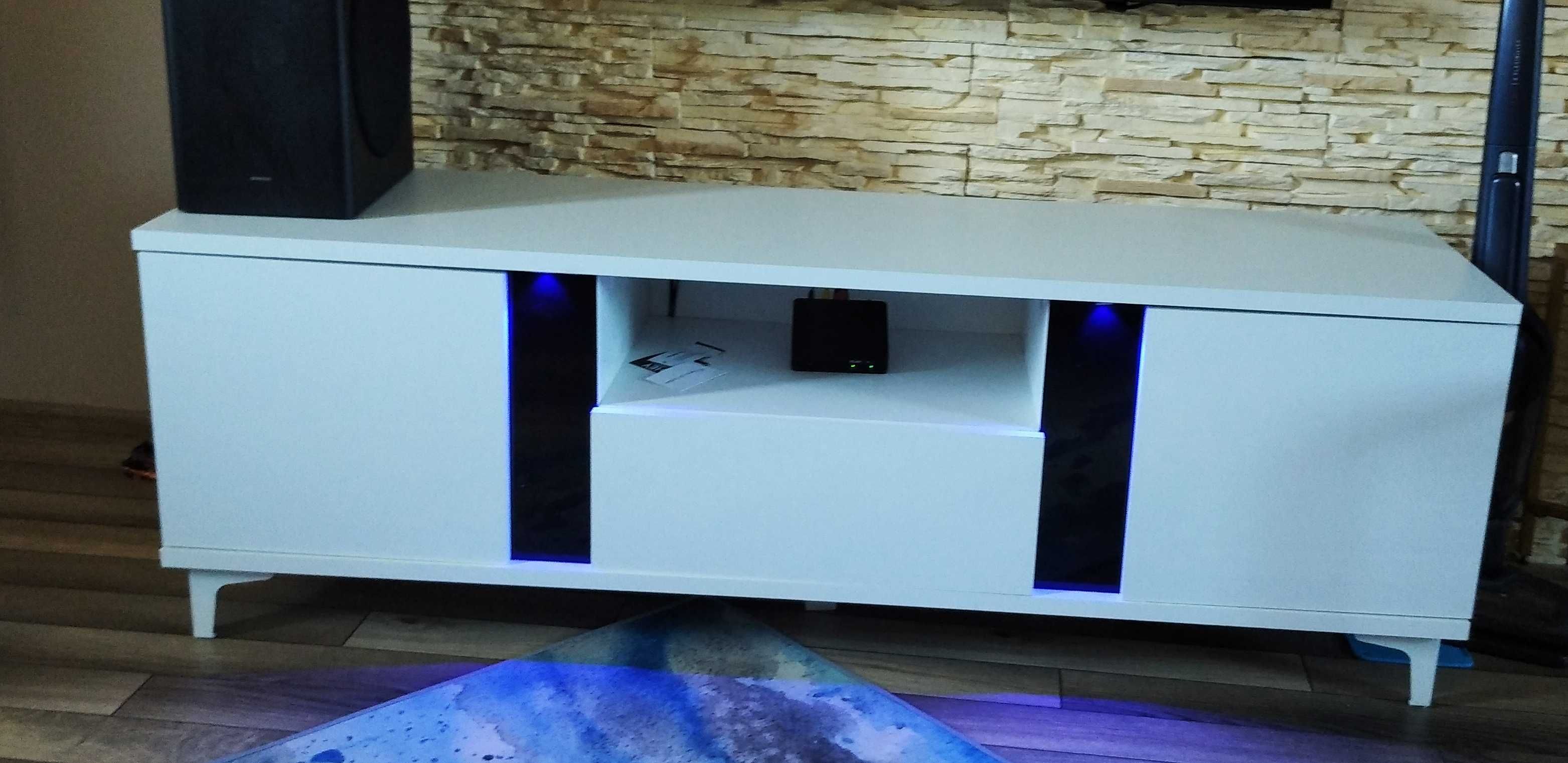 Szafka RTV Marcos 150 cm BIALY POŁY + LED wysyłka