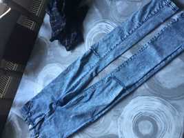 spodnie jeans r. XS Bershka z dziurami