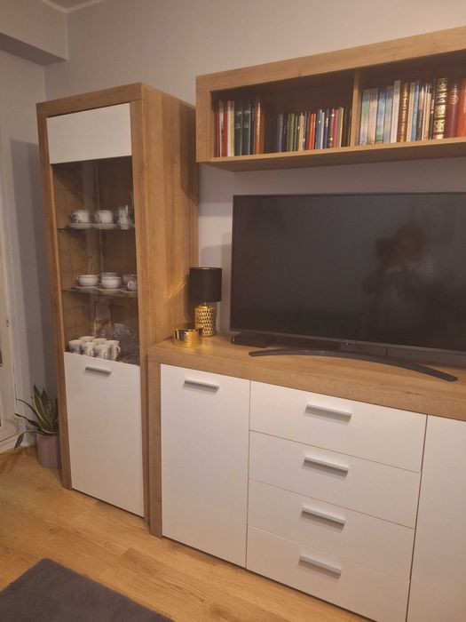 meble komody komplety witryny