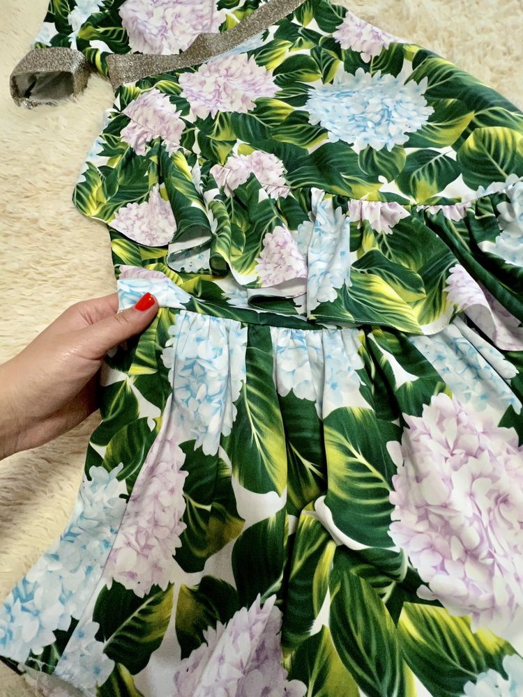 Шикарный юбочный костюм dolce gabbana размер m