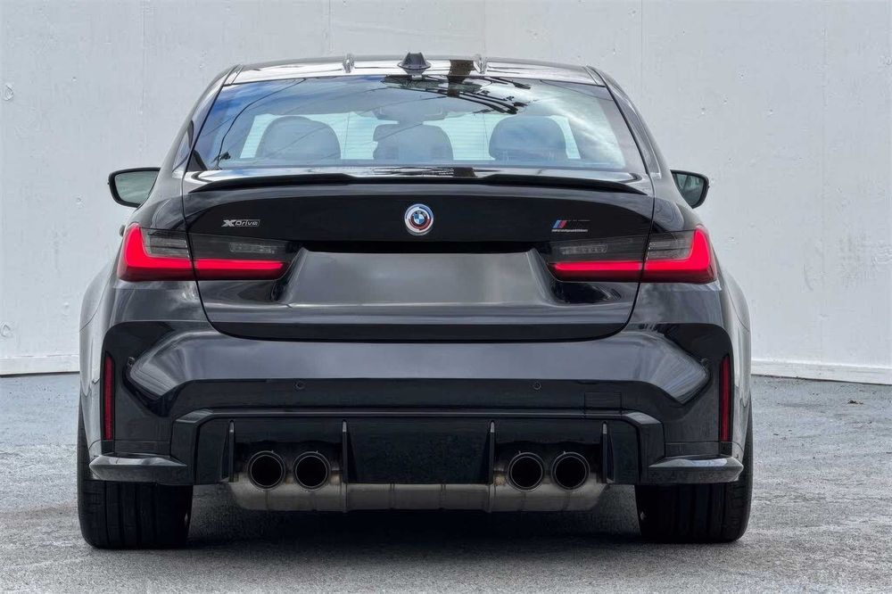 BMW M3 Competition xDrive      2023