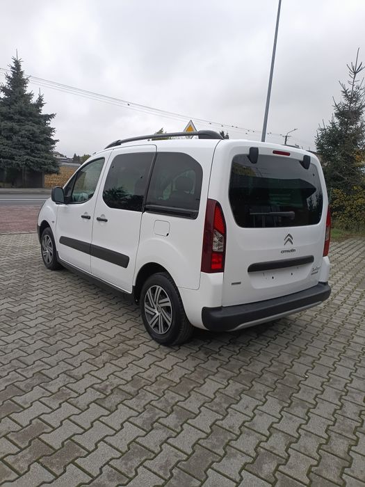 Szyba tylnej klapy citroen Berlingo Peugeot partner lift 3 iii