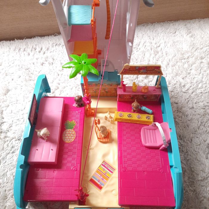 Kamper Barbie, wakacyjny pojazd piesków, Mattel DLY33+ gratis