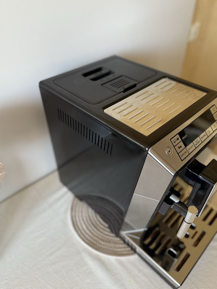 Кавомашина/кофеварка Delonghi Eletta cappuccino TOP